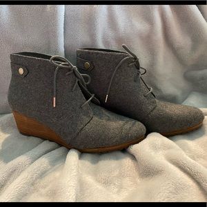 Gray wedges
